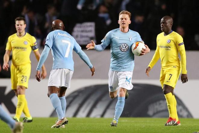 他显得稍显 他显得稍显